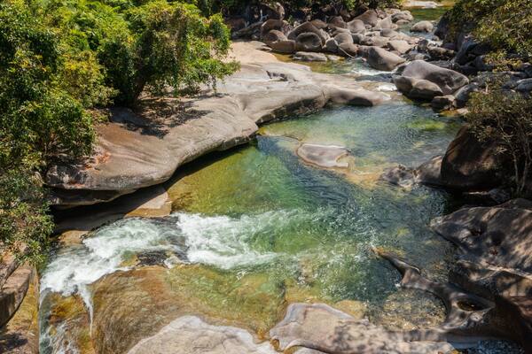 Babinda Boulders which includes a river or creek
