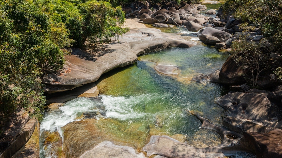 Babinda Boulders which includes a river or creek