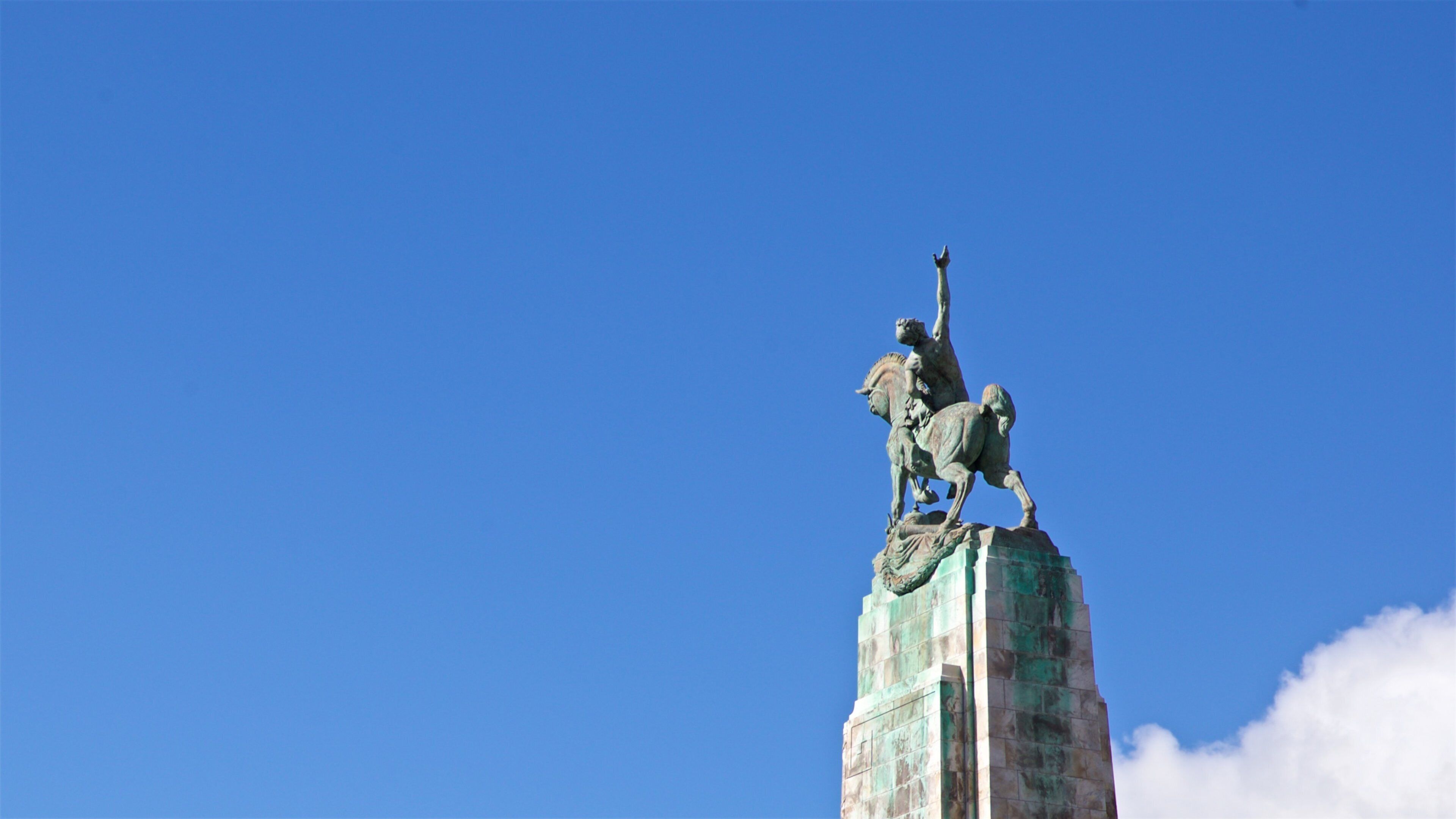 Wellington Cenotaph showing heritage elements and a statue or sculpture