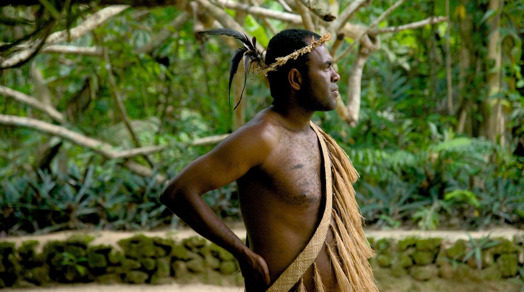 Port Vila som inkluderar infödd kultur såväl som en man