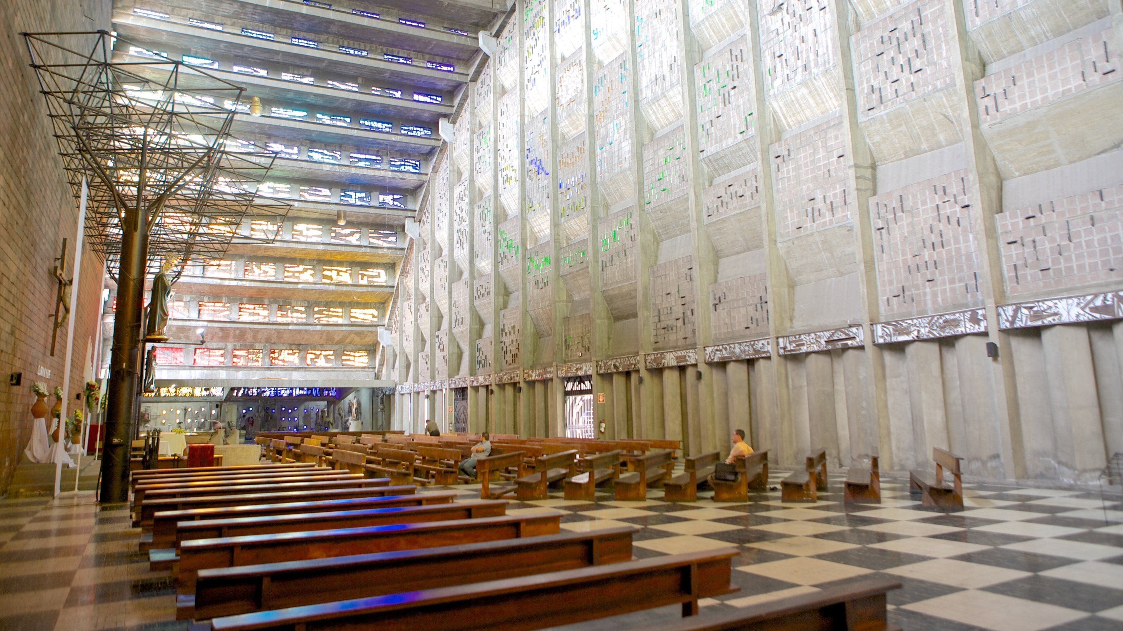 San Salvador featuring a church or cathedral, religious elements and interior views