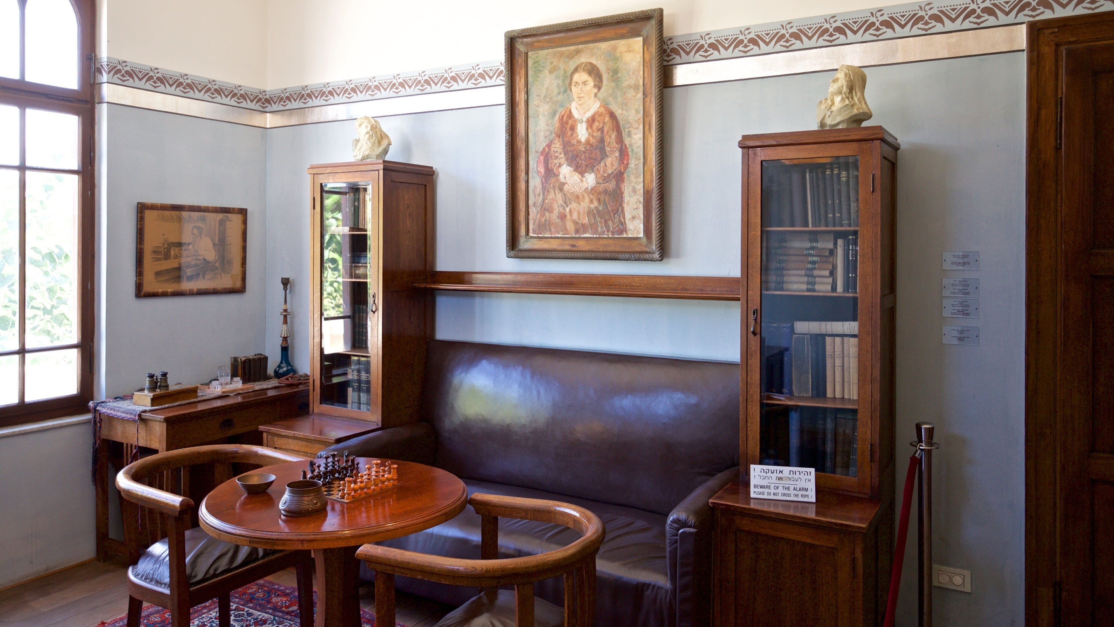 Bialik House showing interior views, a house and art