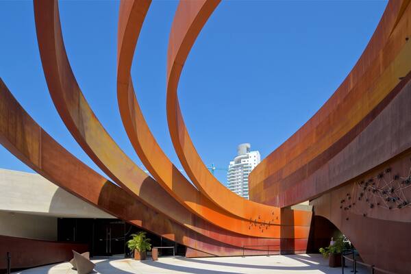 Design Museum Holon which includes modern architecture