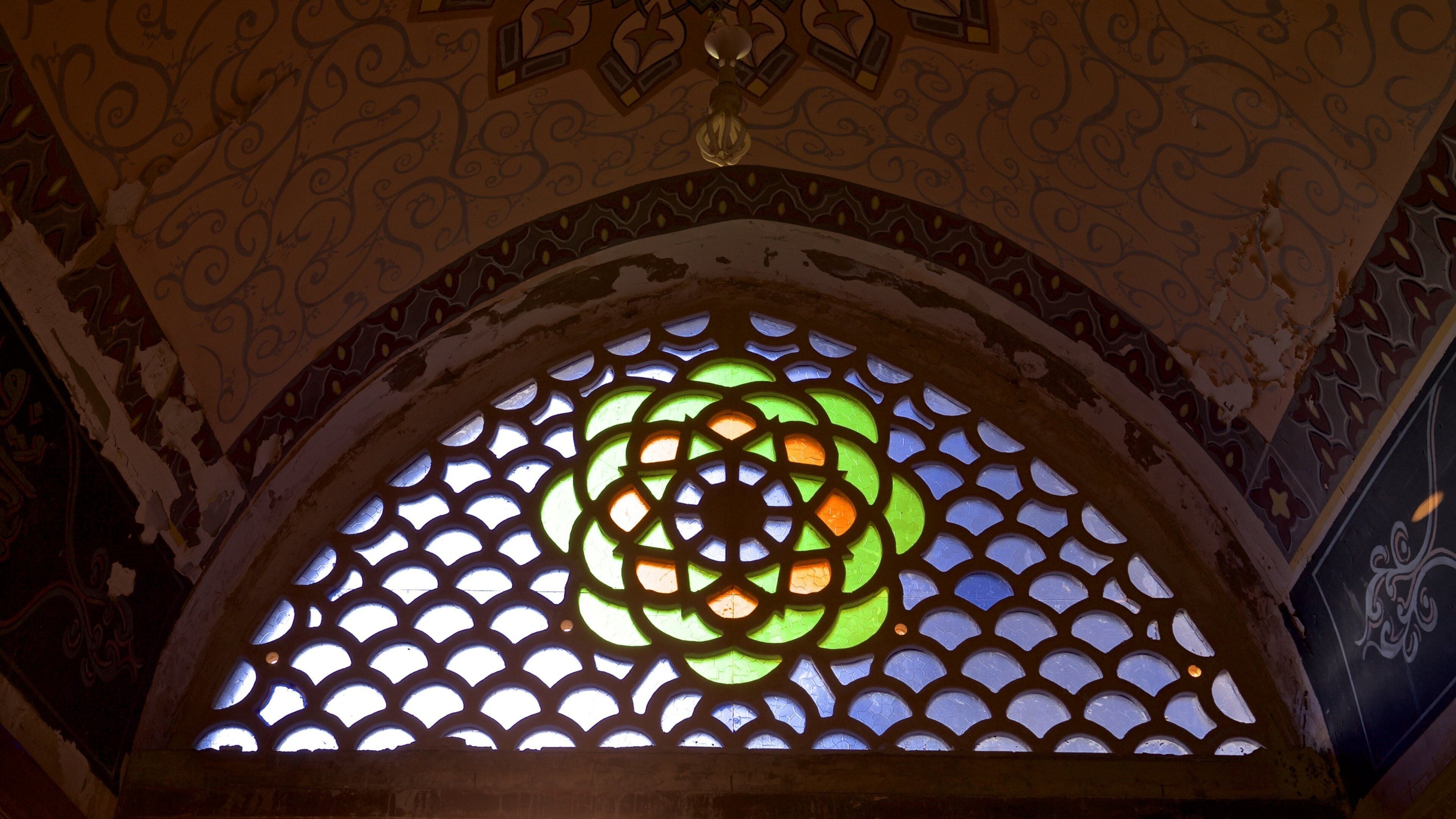 Mahmoudiya Mosque showing heritage elements and interior views
