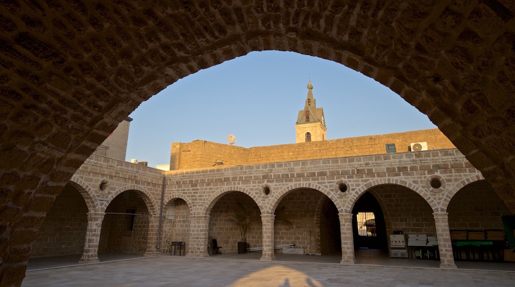 Mezquita Mahmoudiya que incluye elementos del patrimonio