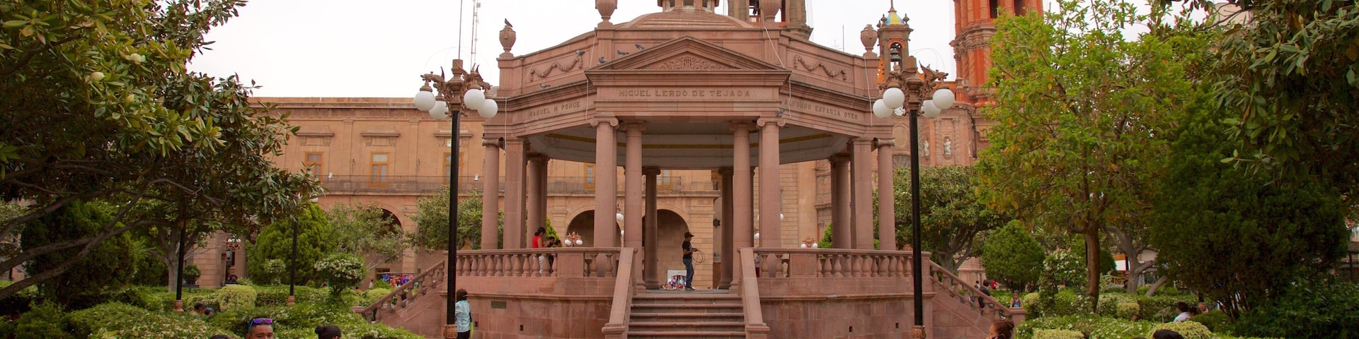 México mostrando elementos de patrimônio, um parque e uma igreja ou catedral