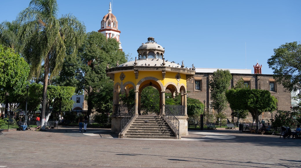 Plaza jardín Hidalgo en el Centro de San Pedro de Tlaquepaque en el Estado de Jalisco.