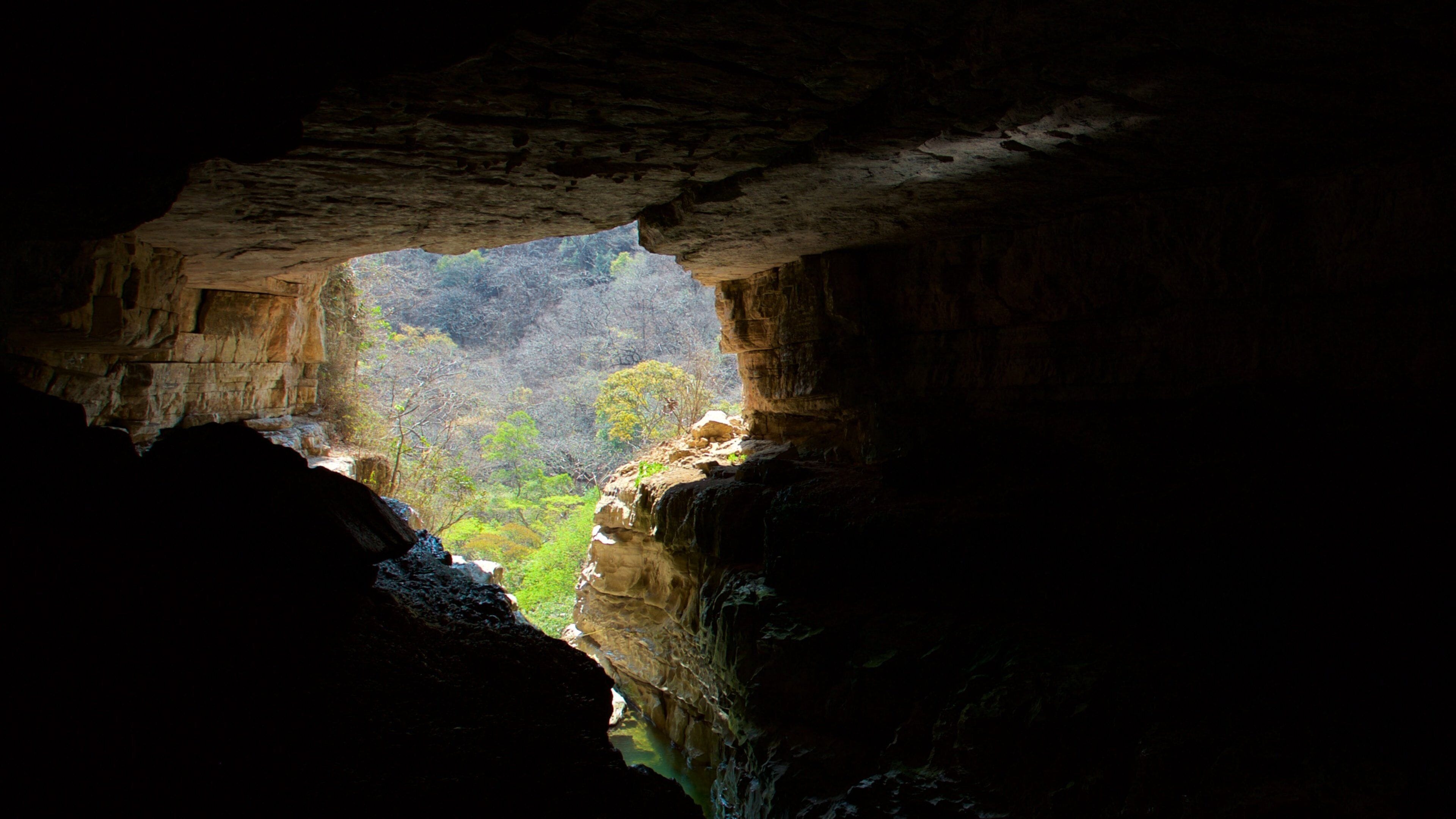 El Chorreadero som visar grottor