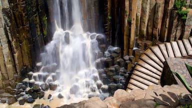 Prismas Basalticos Waterfall