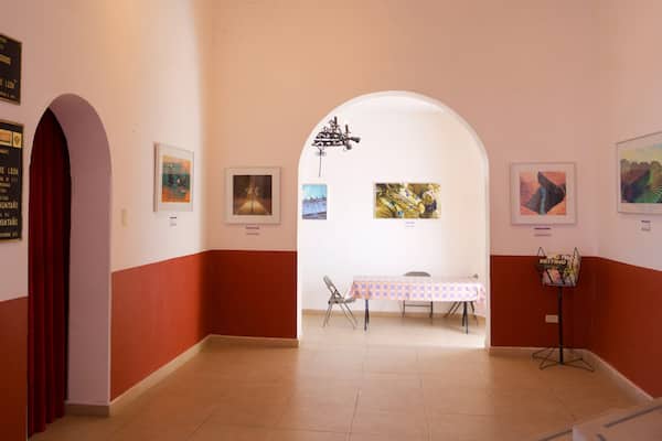 Teatro Marquez de Leon featuring interior views