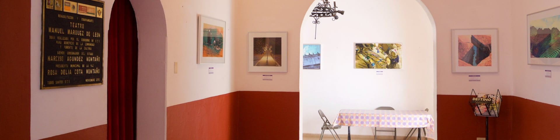 Teatro Marquez de Leon featuring interior views