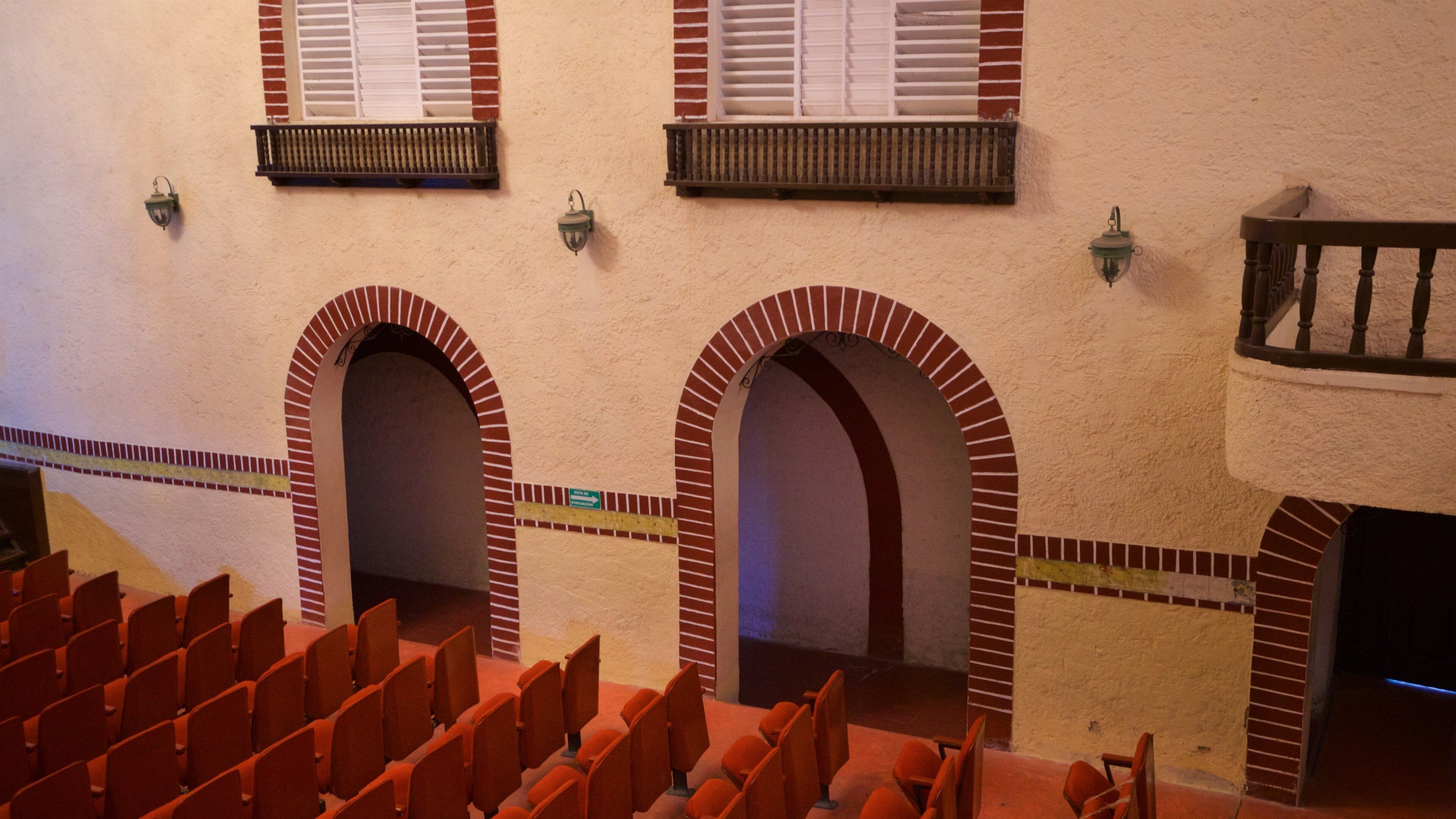 Teatro Marquez de Leon which includes interior views and theater scenes