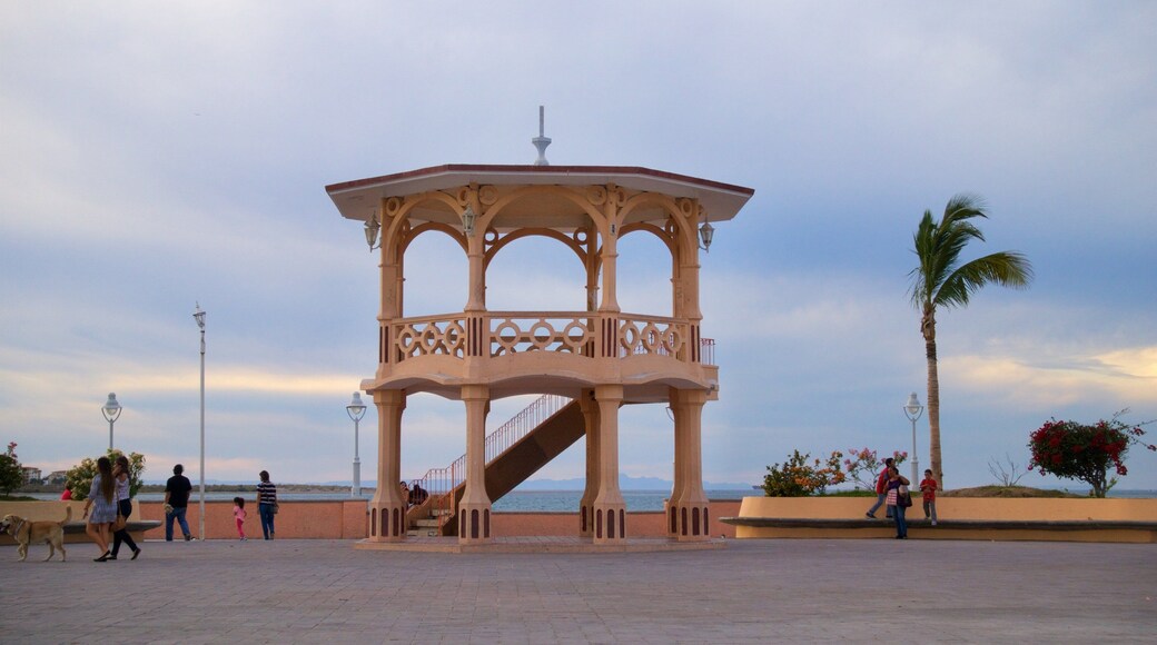 Malecon Kiosk featuring general coastal views