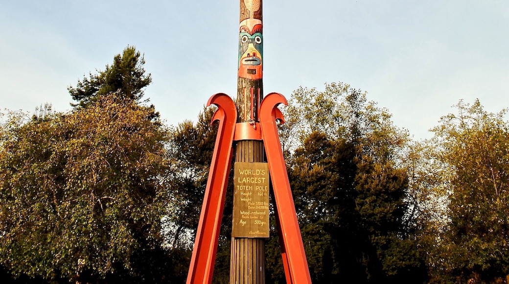 McKinleyville Totem Pole