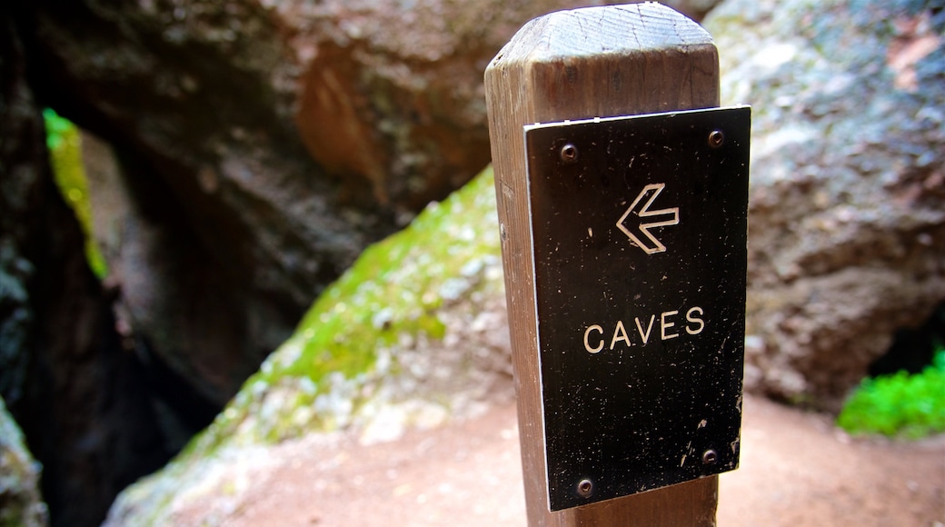 Pinnacles National Park showing signage