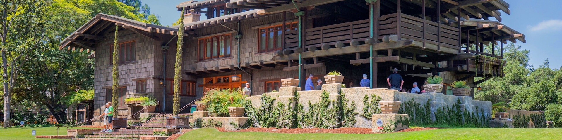 Gamble House featuring a house