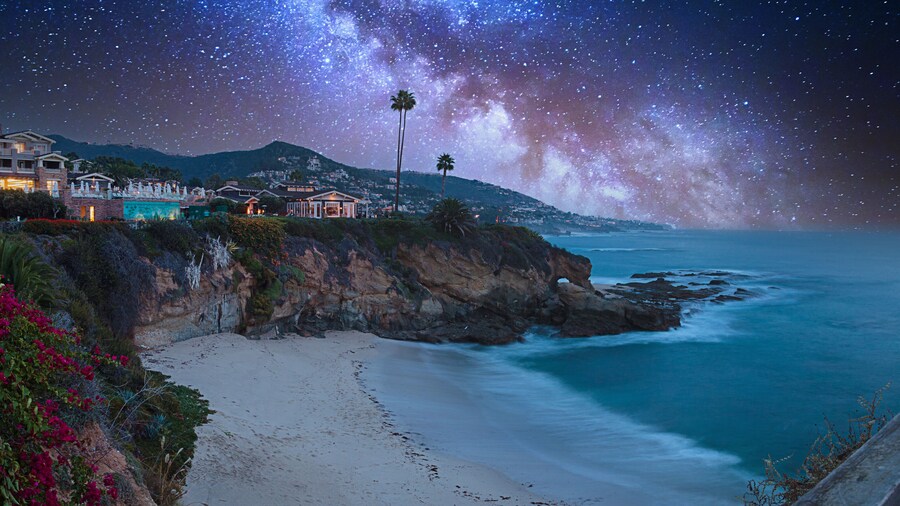 Milky Way over a cliff overlooking the ocean in Laguna Beach