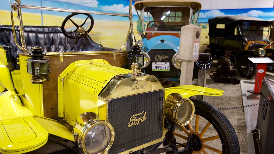 California Automobile Museum which includes heritage elements and interior views