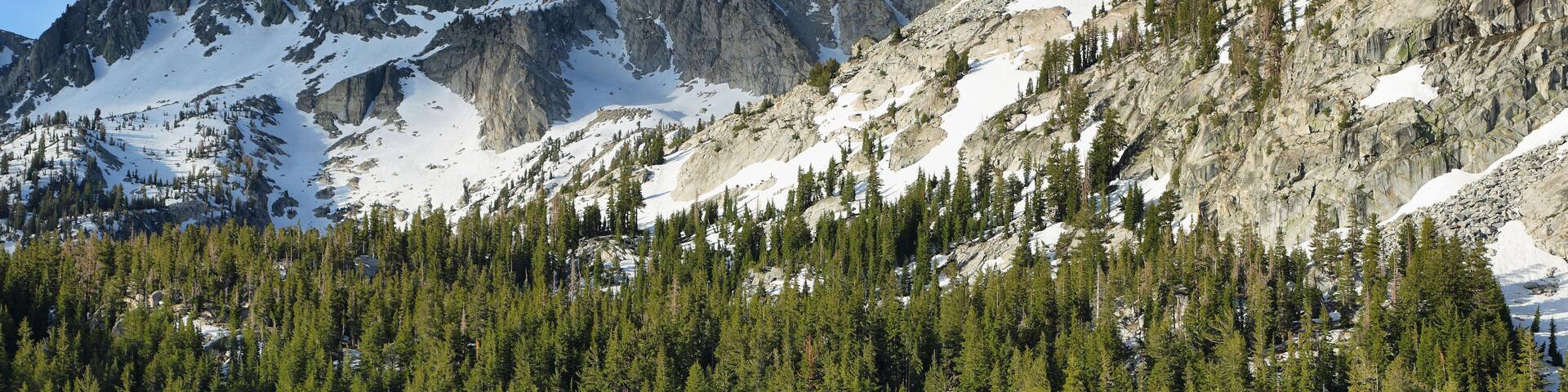Mary lake and Crystal crag in Mammoth lakes, California