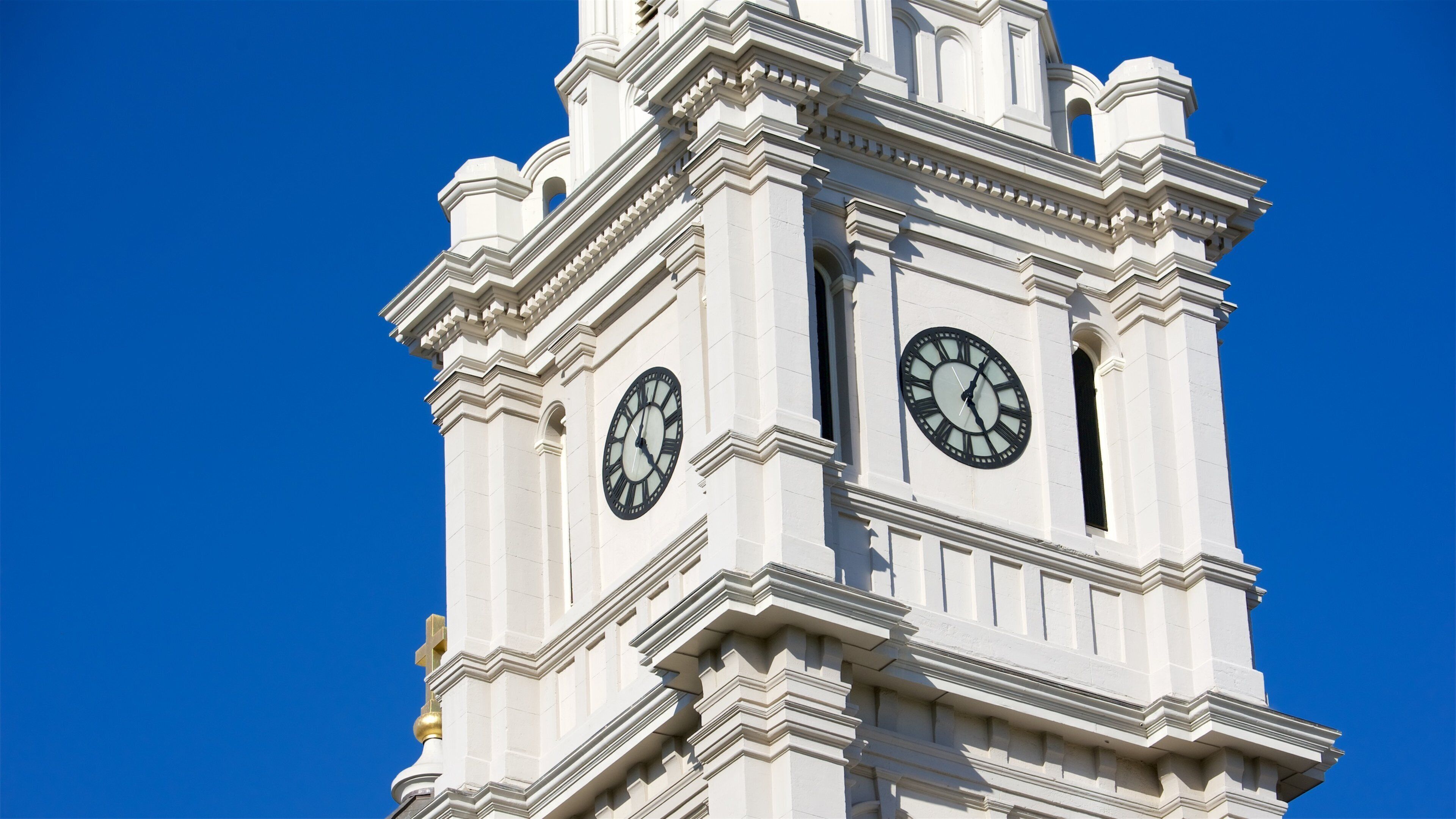 Sacramento ofreciendo una iglesia o catedral