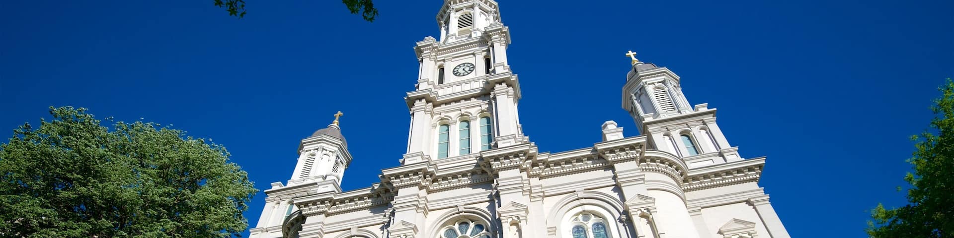 Área metropolitana de Sacramento ofreciendo una iglesia o catedral
