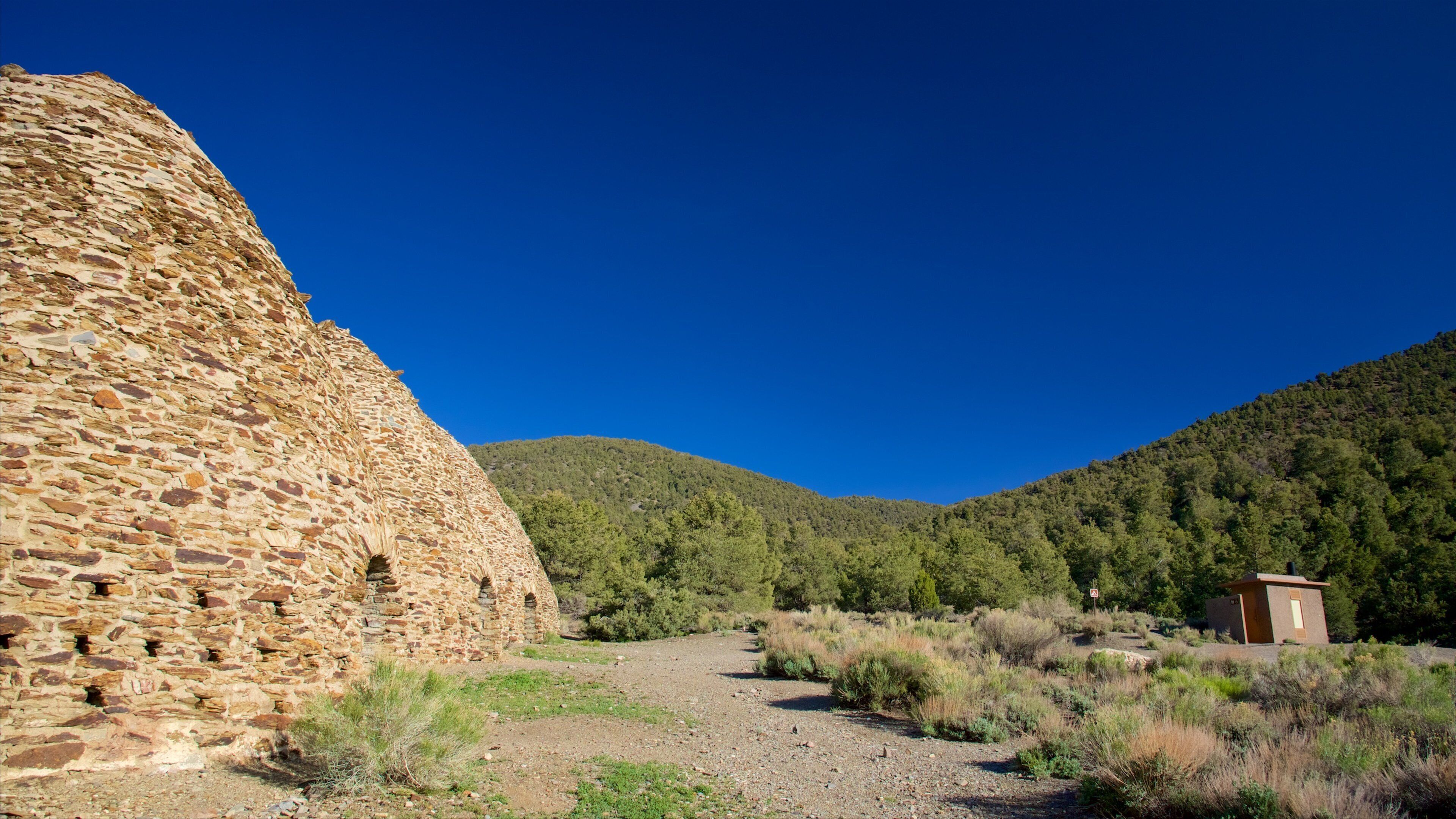 Death Valley showing indigenous culture, tranquil scenes and heritage elements