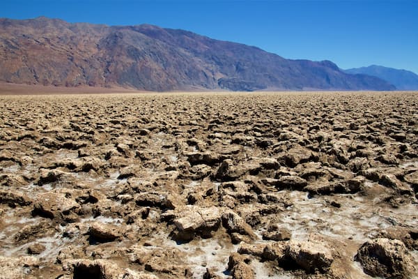 Death Valley showing landscape views, tranquil scenes and desert views