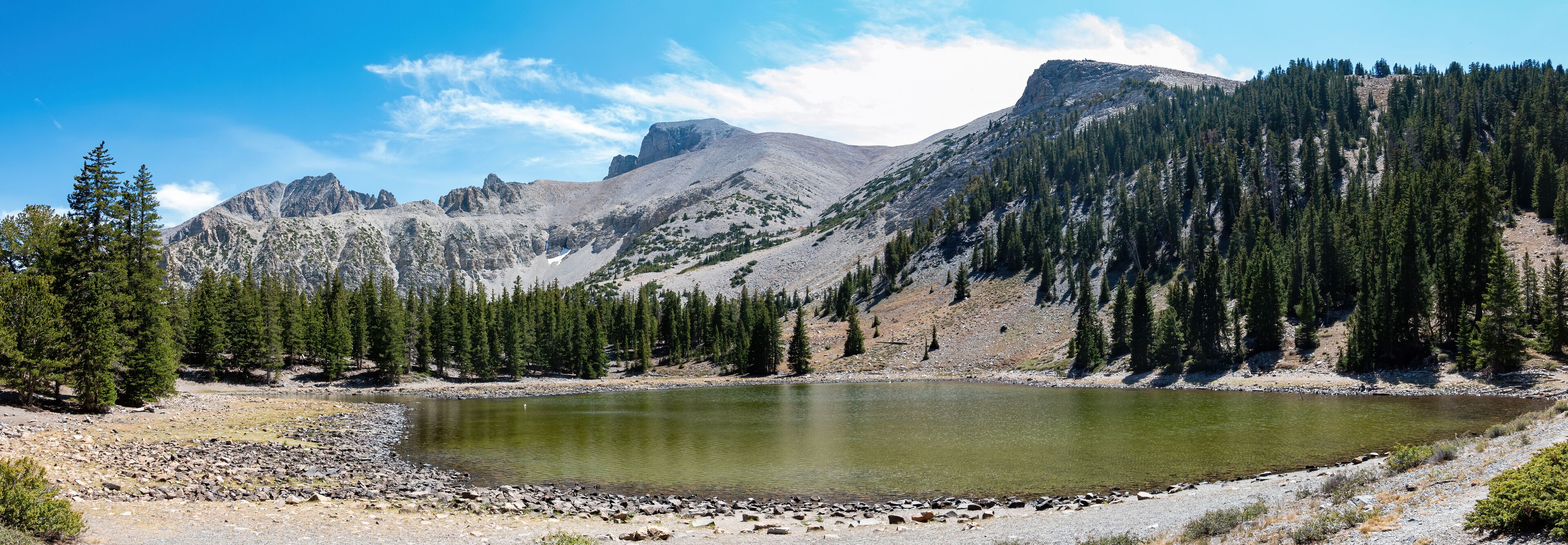 Afternoon sunny view of the Stella Lake