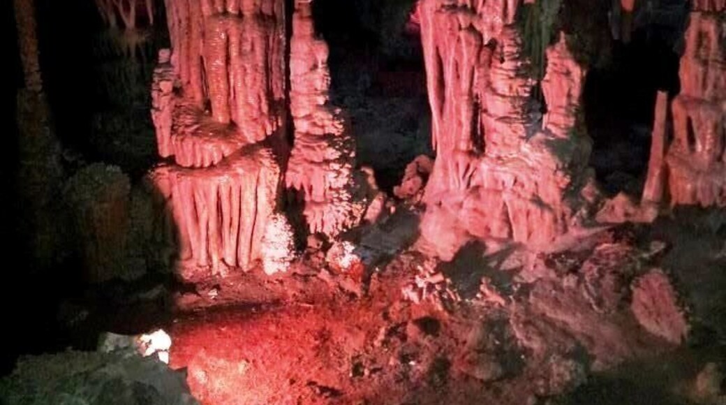 ถ้ําเลห์แมน