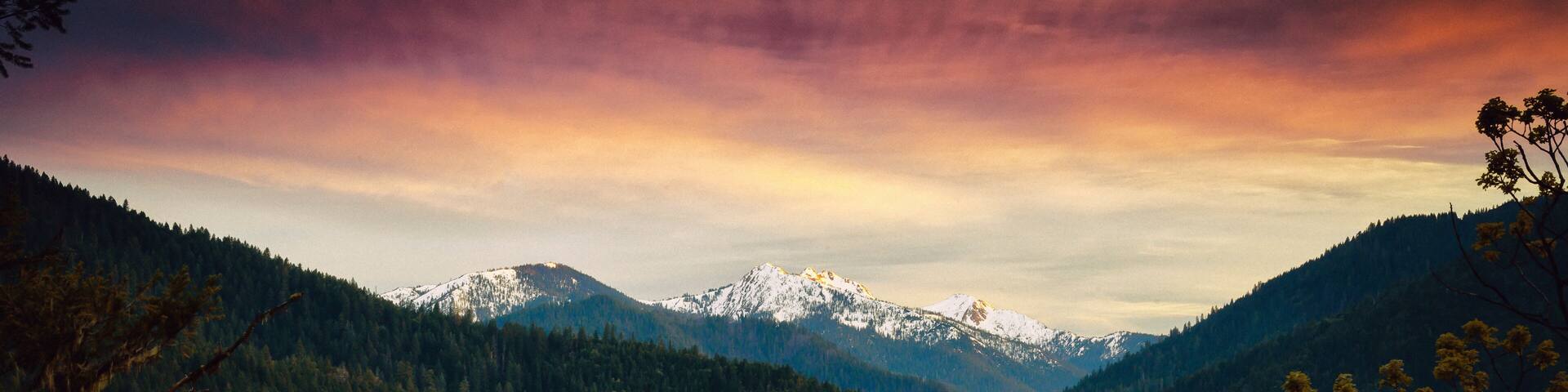 Sunset Over Applegate Lake | Oregon