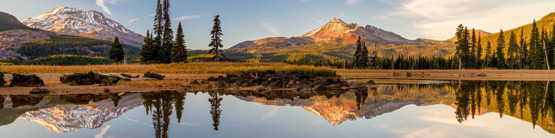Sunset at Sparks Lake in the Cascade Mountains in Bend, Oregon