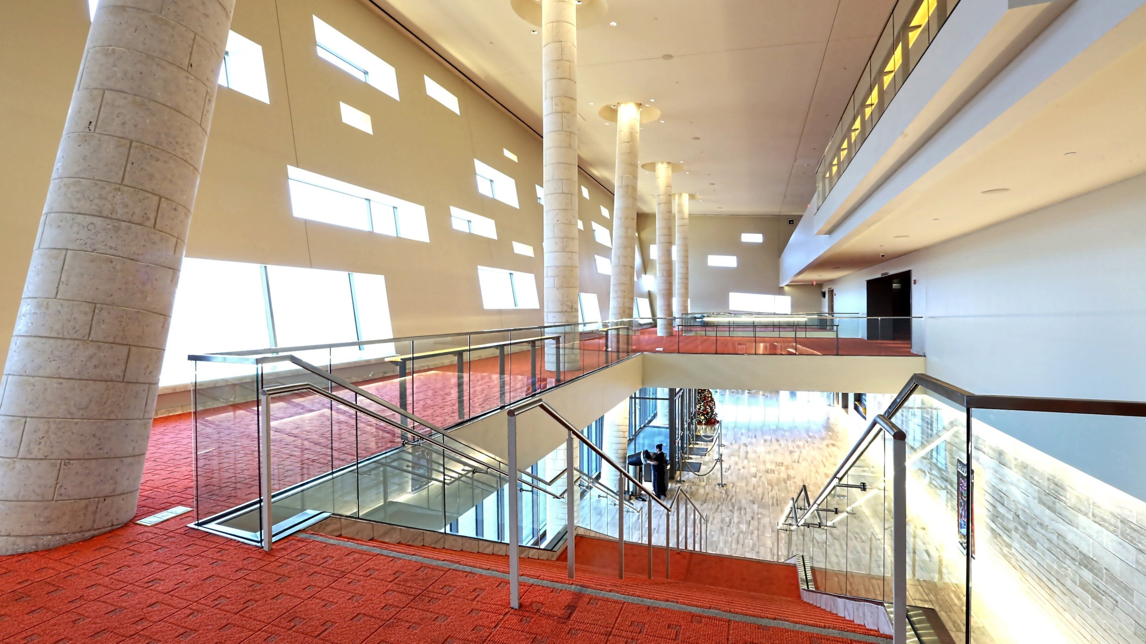 Midland which includes theater scenes, modern architecture and interior views