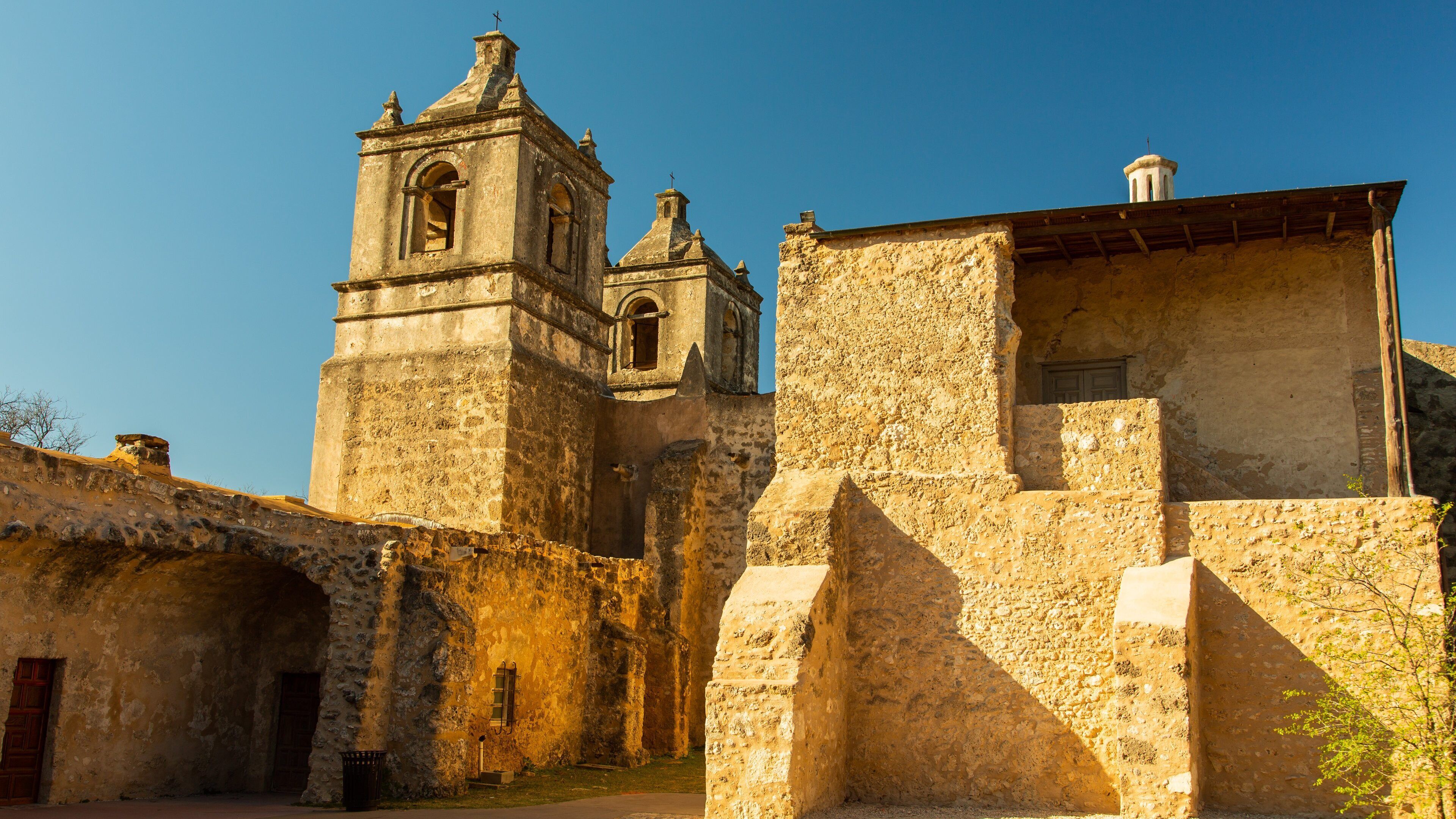 Mission Concepción featuring heritage architecture