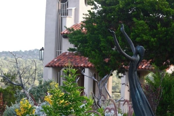 A free chapel (for weddings!) that's tucked into the Hill Country just south of Austin. Nice place to walk around and explore (as long as you aren't interrupting a wedding..)
