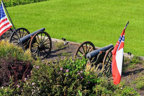 Civil war guns at Vicksburg