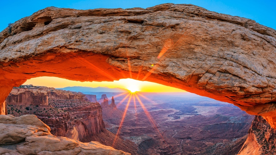 Sunrise at Mesa Arch in Canyonlands National Park