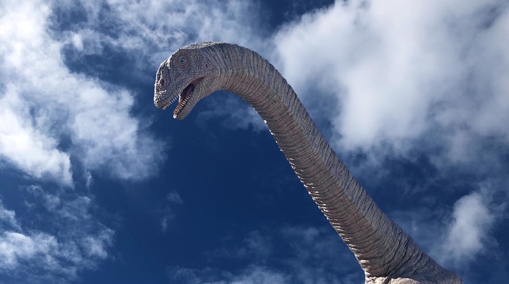 福井駅前・恐竜モニュメント