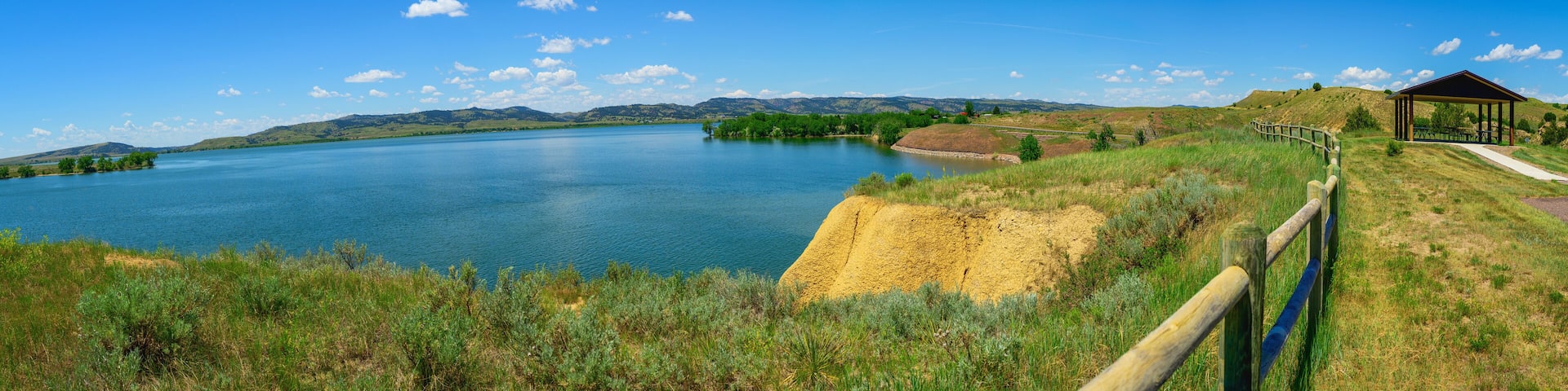 South Dakota Black Hills Country Summer Lake Landscape: The Panoramic Beauty of Angostura Reservoir State Recreation Area in Hot Springs, United States