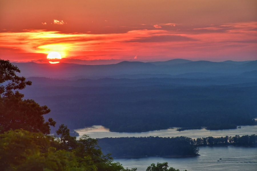 Hickory Nut Vista, viewing an amazing sunset over Lake Ouachita