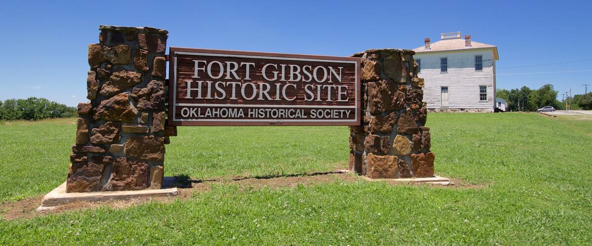Fort Gibson Historic Site mostrando elementos del patrimonio y señalización