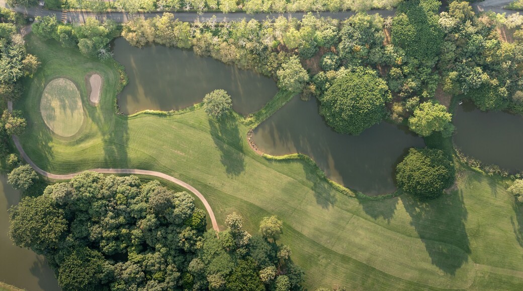 Lake Valley Golf & Country Club