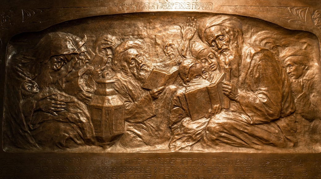 Belz Museum of Asian and Judaic Art showing heritage elements