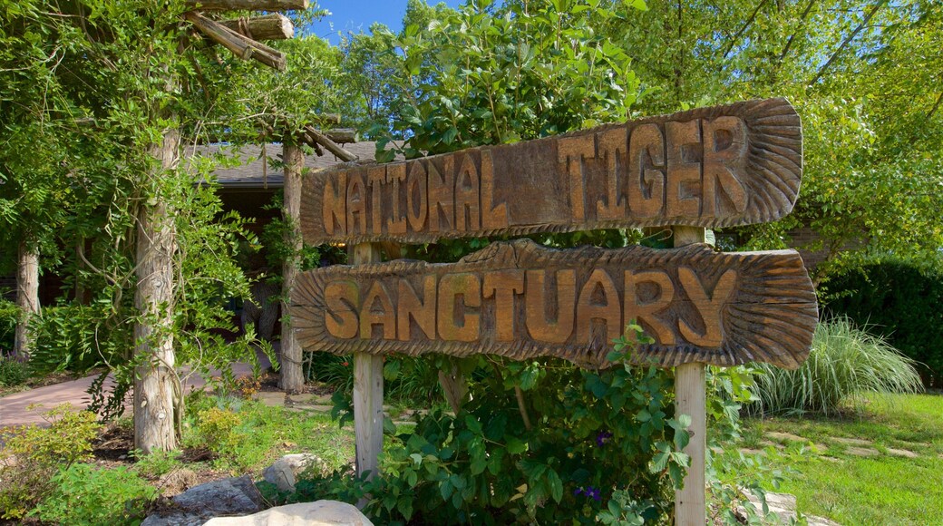 National Tiger Sanctuary som visar skyltar