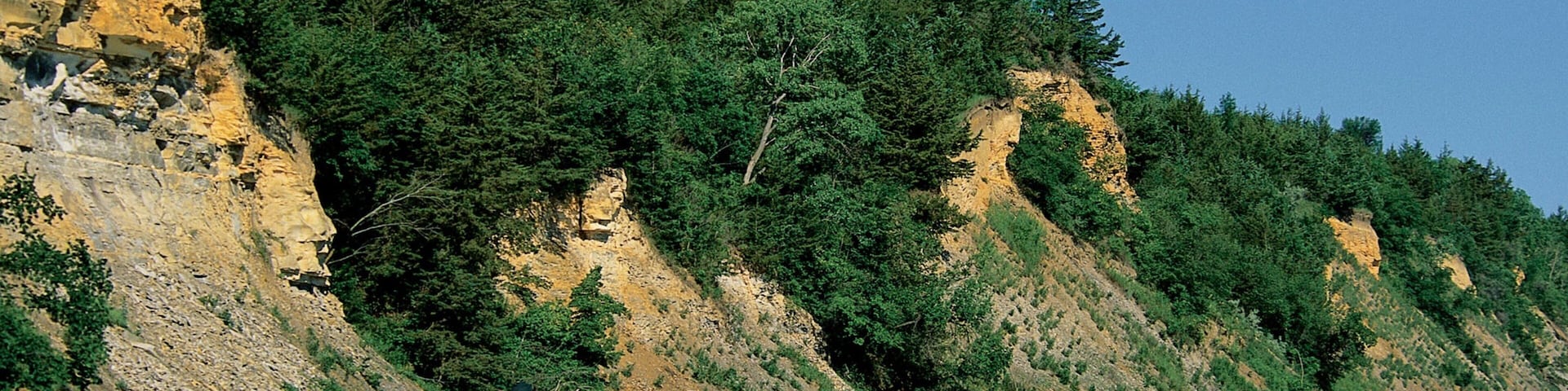 Niobrara ofreciendo un río o arroyo y botes y también un pequeño grupo de personas