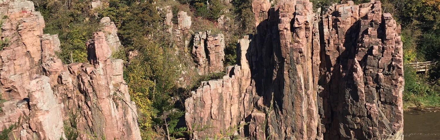 The Sioux quartz along this river is stunning.