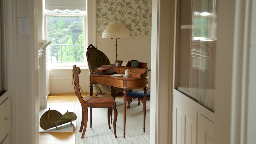 Brucemore showing interior views, a house and heritage elements