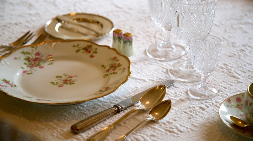 Brucemore which includes heritage elements