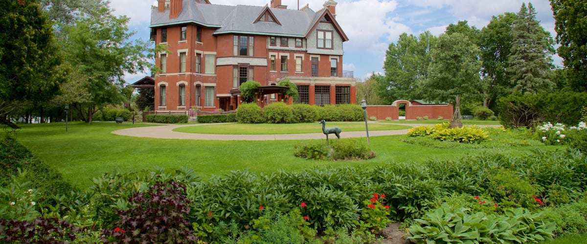 Brucemore which includes a garden and a house