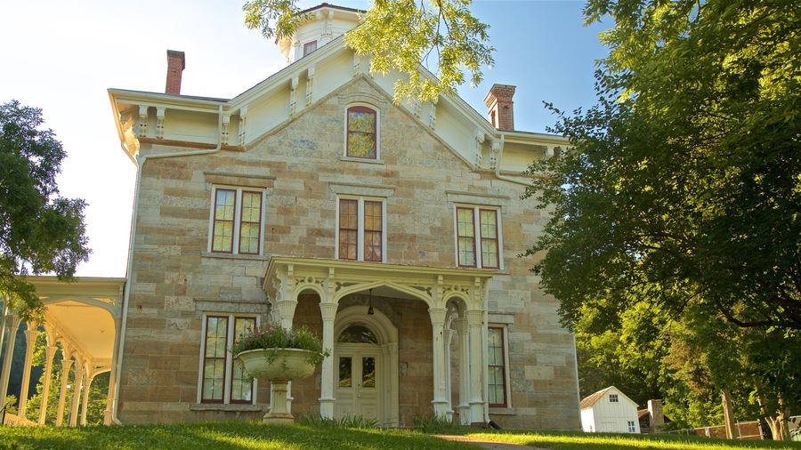 Mathias Ham House featuring a house and heritage architecture