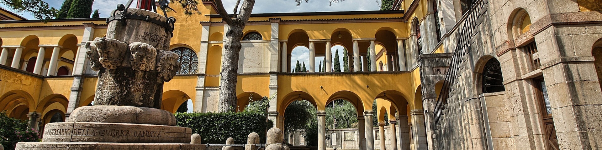 Il Vittoriale degli Italiani, Gardone Riviera. Abitazione di D'Annunzio